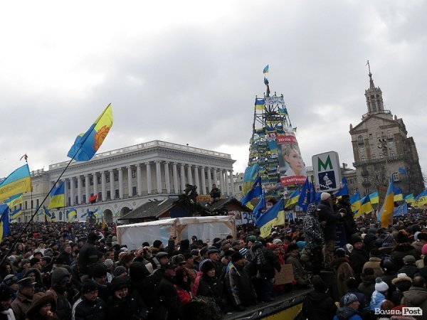 Народне віче у Києві: повернення боргу. НОТАТКИ ОЧЕВИДЦЯ. ФОТО. ВІДЕО