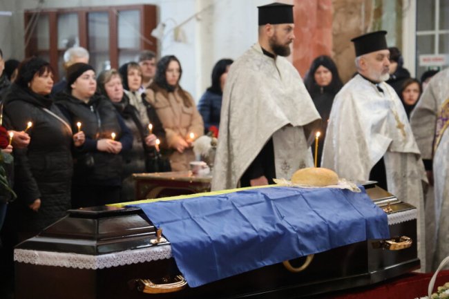 У Луцьку попрощалися з Героєм Іваном Литвинчуком, який загинув у жовтні 2024-го