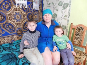 Волинянка пережила 22 «хімії», аби бути поруч з трьома своїми дітьми