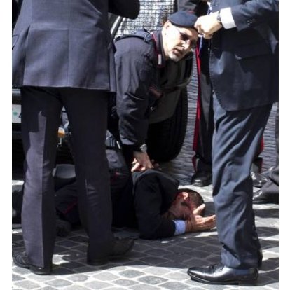 В Італії чоловік вчинив стрілянину під час присяги нового уряду. ФОТО. ВІДЕО