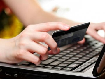 Волинянин продав мешканці Донбасу неіснуюче авто