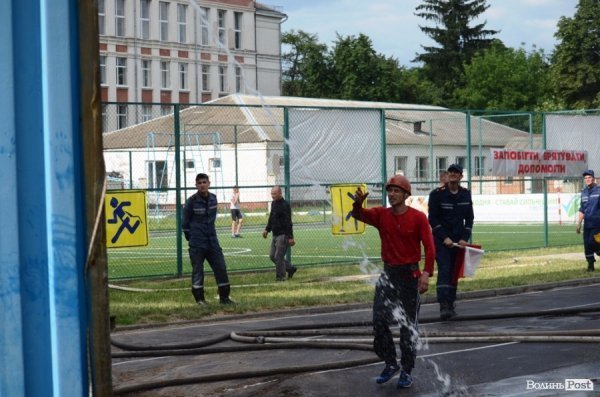 Найвправніші волинські рятувальники - з Луцька та Торчина. ФОТО