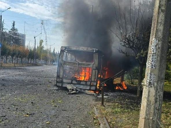 Росія ударила по двох автобусах в Краматорську: загинули 12 людей