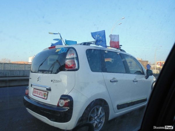 Фотовраження лучанина від автопробігу до Межигір'я 