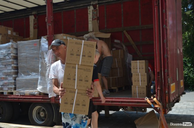 Вартість – понад 120 тисяч євро: до Луцька прибув вантаж з медикаментами для 31 лікарні України