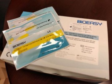 Завдяки благодійникам Луцьк отримав перші експрес-тести на коронавірус 