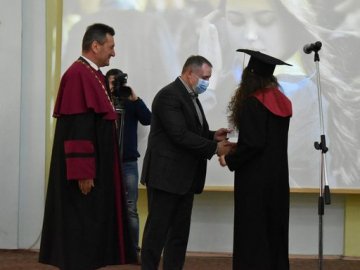 Магістри Лесиного вишу протягом 5 днів отримують дипломи