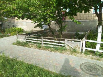 Муніципали продовжують війну з парканами в Луцьку