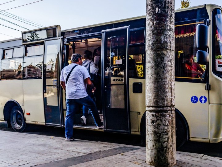 Вартість проїзду у маршрутках хочуть підняти до 24 гривень: у  Луцьку розпочалося громадське обговорення