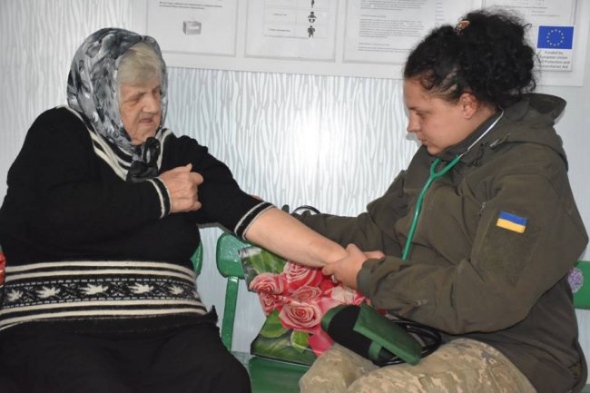 Військові з волинської бригади допомагають лікувати мешканців Донбасу. ФОТО