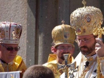 Греко-католики образилися, бо Янукович не покликав їх помолитися
