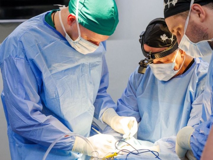 У Луцьку канадські лікарі оперували військових