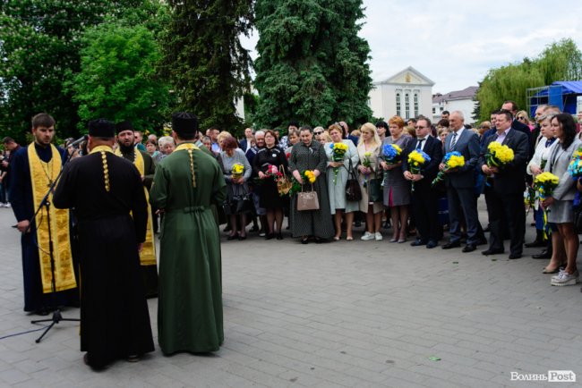 У Луцьку вшанували загиблих під Волновахою. ФОТО