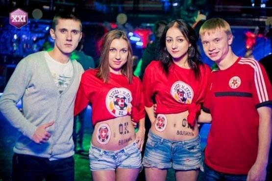 Фото футбольної вечірки в «трьошці»