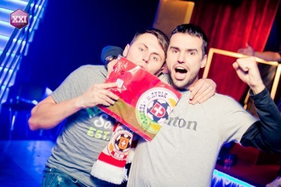 Фото футбольної вечірки в «трьошці»