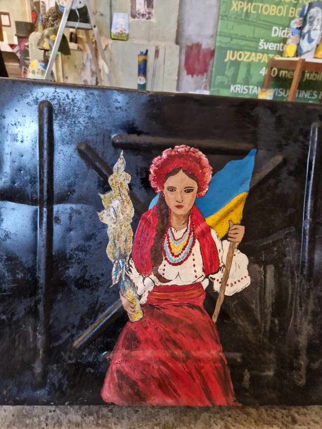 Маленькі волиняни перетворили метал смерті на мистецтво