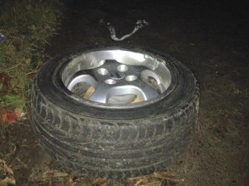 Аварія поблизу Луцька: колесо відкотилося на 100 метрів