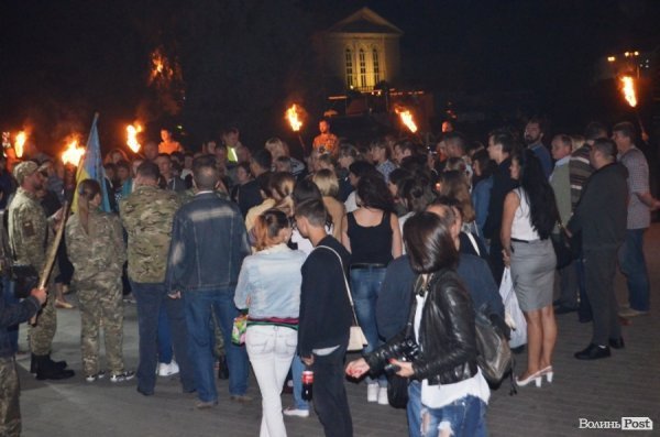 Луцьких Героїв вшановуватимуть упродовж 25 годин. ФОТО