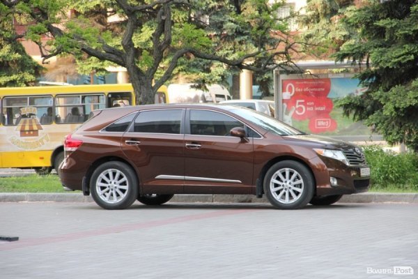 Луцьк відгуляв шкільні випускні. ФОТО