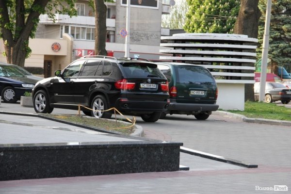 Луцьк відгуляв шкільні випускні. ФОТО