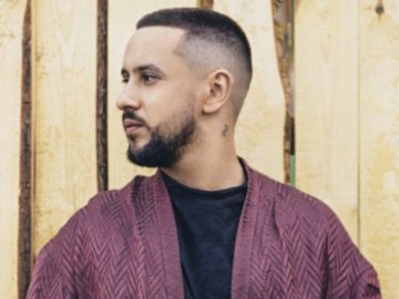 Лучанин MONATIK та інші зірки виступили на благодійному концерті у Нью-Йорку. ВІДЕО