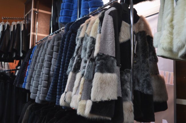 У магазині шкіри та хутра «Steel» – нова колекція, знижки та подарунки*