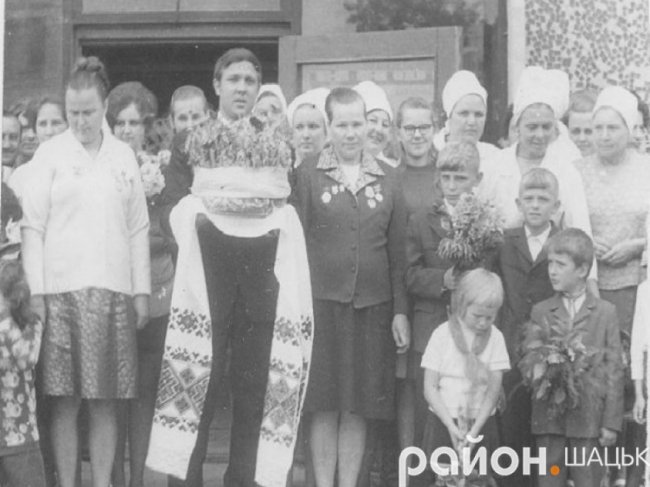 Героїв космосу зустрічали хлібом-сіллю