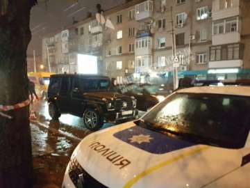 У Дніпрі сталася перестрілка на зупинці громадського транспорту. ВІДЕО