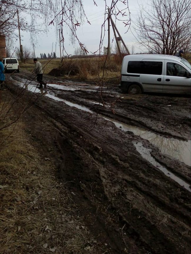 У волинському селищі відремонтували аварійну дорогу. ФОТО
