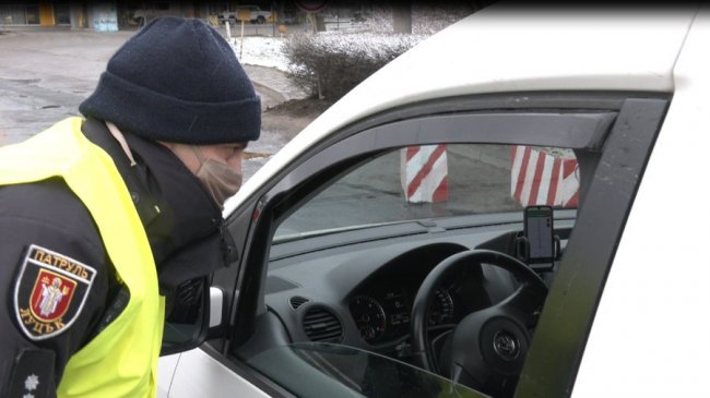 Як працюють карантинні пости на межах Луцька