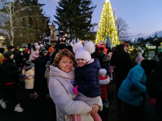У Підгайцівській громаді «запалили» головну ялинку. ФОТО. ВІДЕО