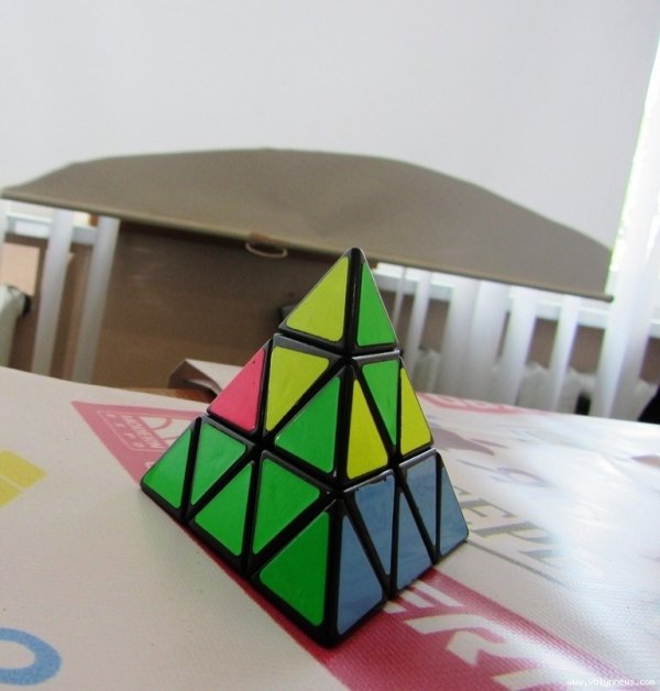 У Луцьку кубик Рубіка збиратимуть ногами. ФОТО