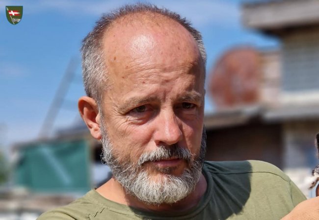 Медик 14 ОМБр підліковує тварин з прифронтових сіл та впорядковує пасіки. ФОТО