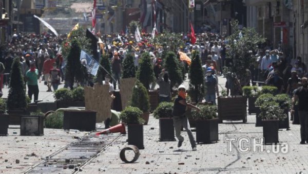 Бунт у Туреччині. ФОТО. ВІДЕО