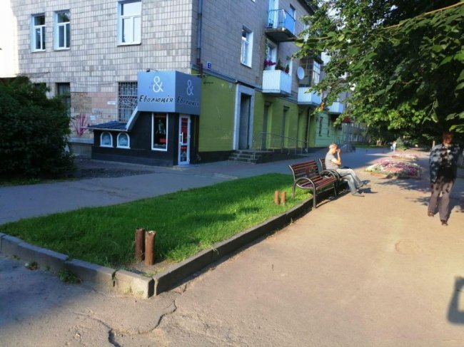 На центральному проспекті Луцька просять встановити зупинку. ФОТО