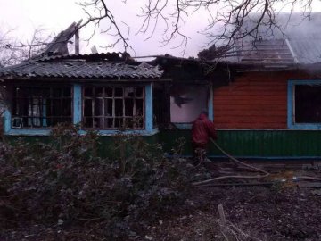 На Волині згорів дерев’яний будинок
