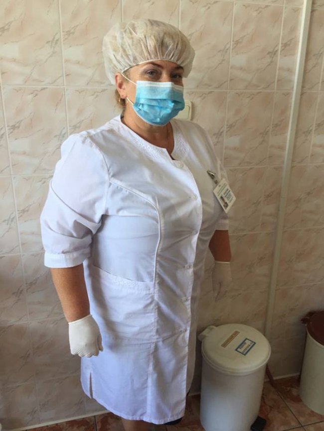 Волинські медики видалили величезну кістому, всередині якої були зуби та волосся. ФОТО 18+