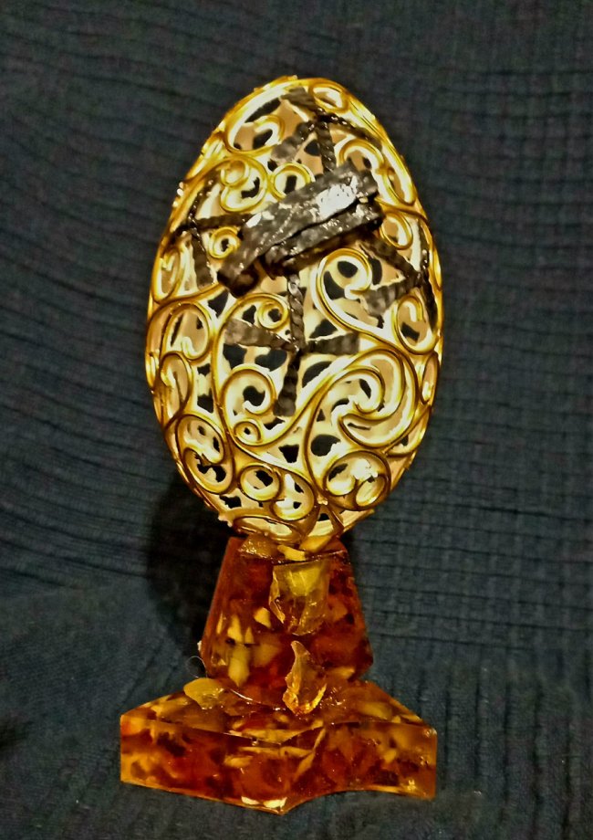 «Волинський Фаберже» виготовив унікальне яйце з дроном. ФОТО