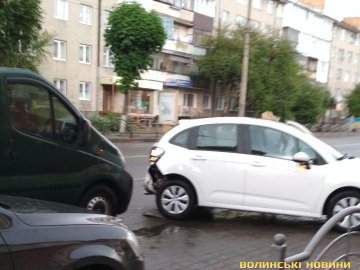 Біля моста на Перемоги – аварія