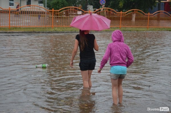 Як топило спальні райони Луцька. ФОТО