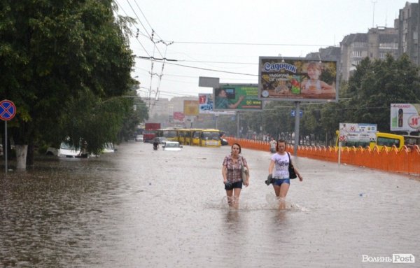 Як топило спальні райони Луцька. ФОТО