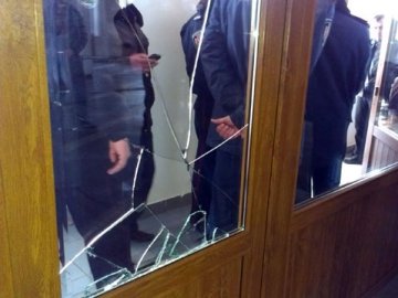 У Житомирі протестувальники побилися з міліцією. ФОТО. ВІДЕО