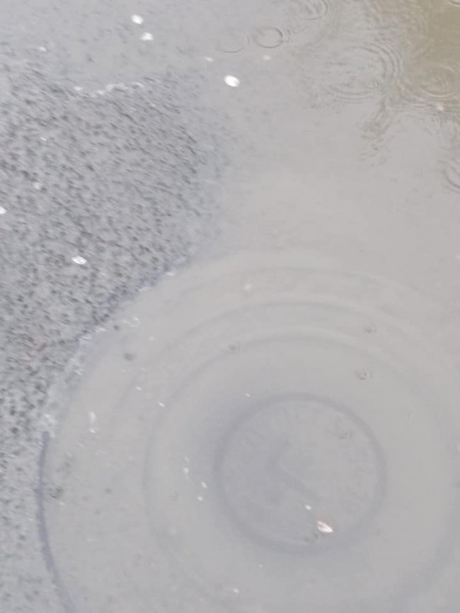 Лучанка показала, як після дощу виглядає вулиця, яку не так давно відремонтували. ФОТО