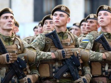 Зеленському пропонують скасувати строкову службу – петиція