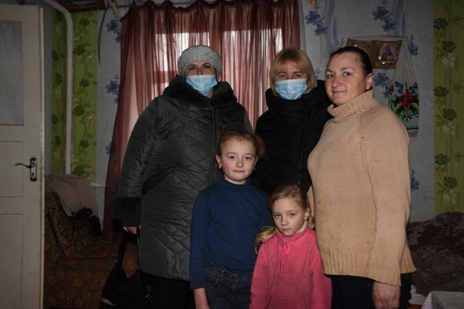 Маленькі волиняни, які опинилися в складних життєвих обставинах, отримали подарунки до свята Миколая