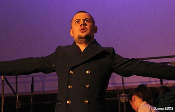 У Луцьку презентували «Попелюху» - недитячу казку за «поняттями» з трагічним фіналом. ФОТО