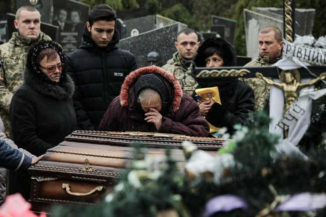 У Рівному поховали бійця, який з побратимами із Волині загинув на Донбасі