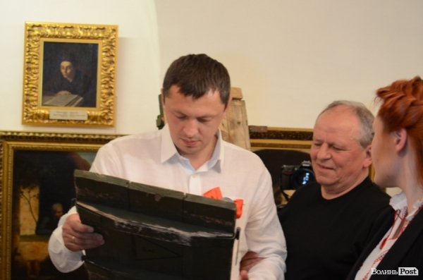 У Луцьку продавали ікони на потреби вояків АТО. ФОТО