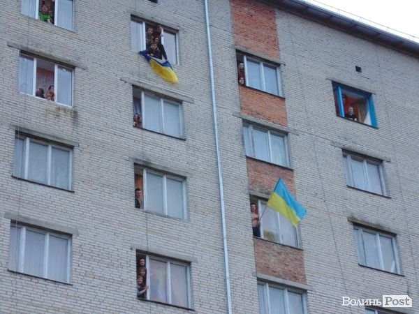 Гімн України та «Путін х**ло»: флешмоб у луцькому гуртожитку. ФОТО. ВІДЕО