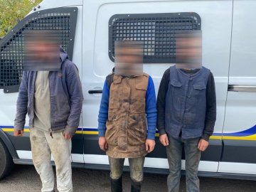 Поселила в хліві з тваринами: судитимуть волинянку, яка взяла в трудове рабство трьох чоловіків. ФОТО